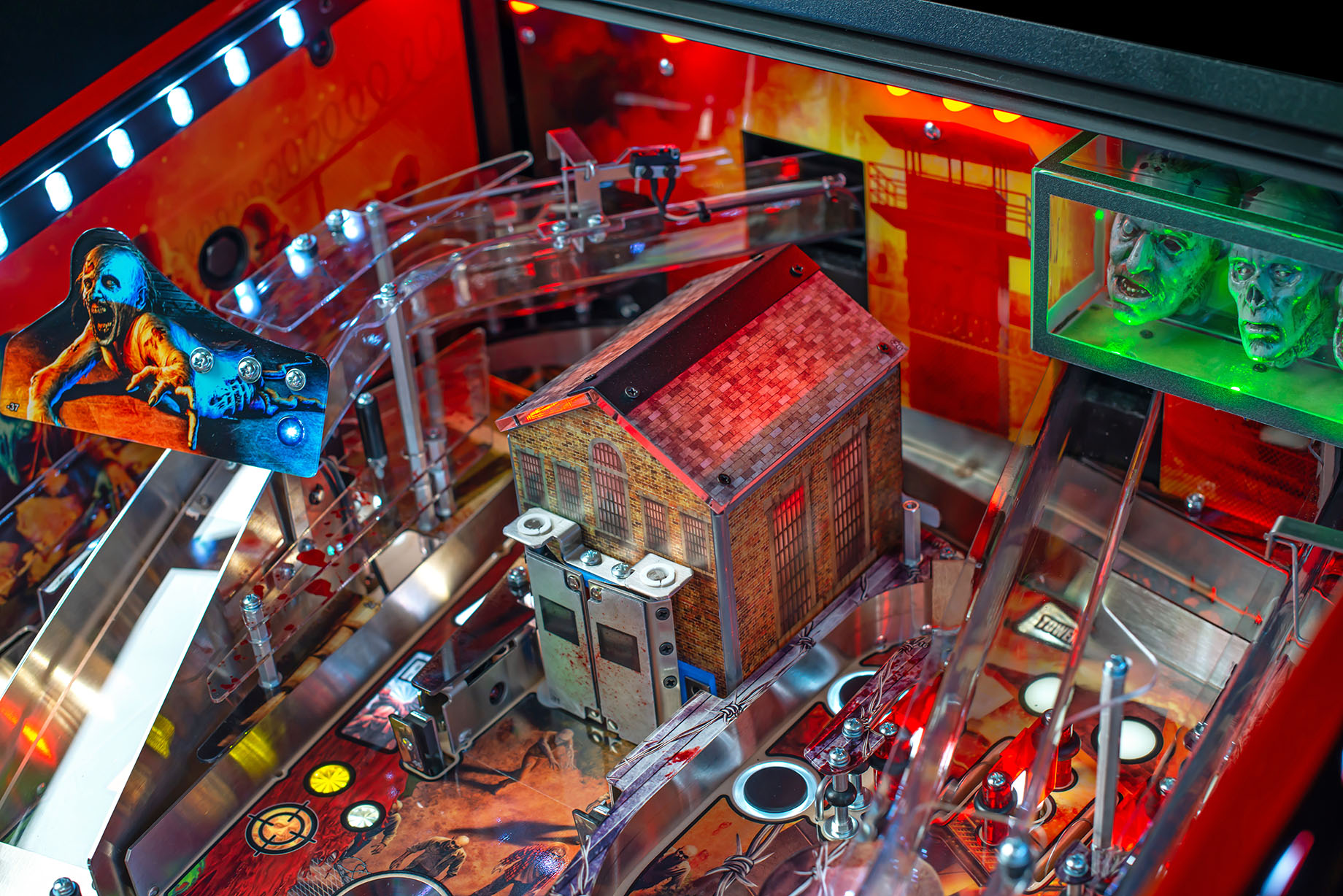 The Walking Dead Remastered Limited Edition Pinball Machine from Stern - Image 6