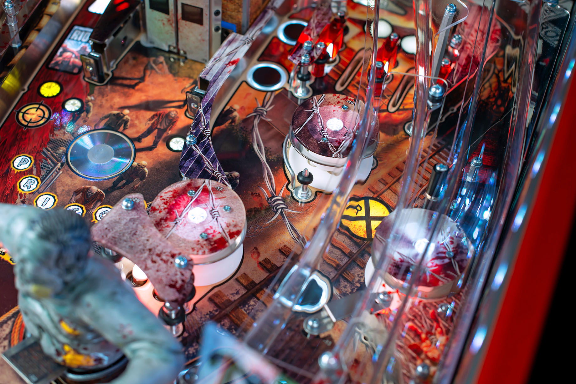 The Walking Dead Remastered Limited Edition Pinball Machine from Stern - Image 7
