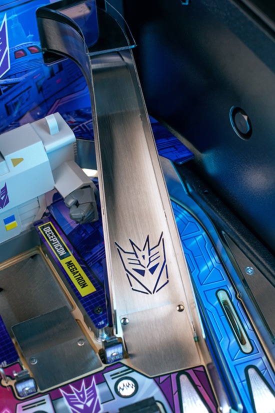 TRANSFORMERS: More Than Meets the Eye Pro Pinball Machine from Stern - Image 5